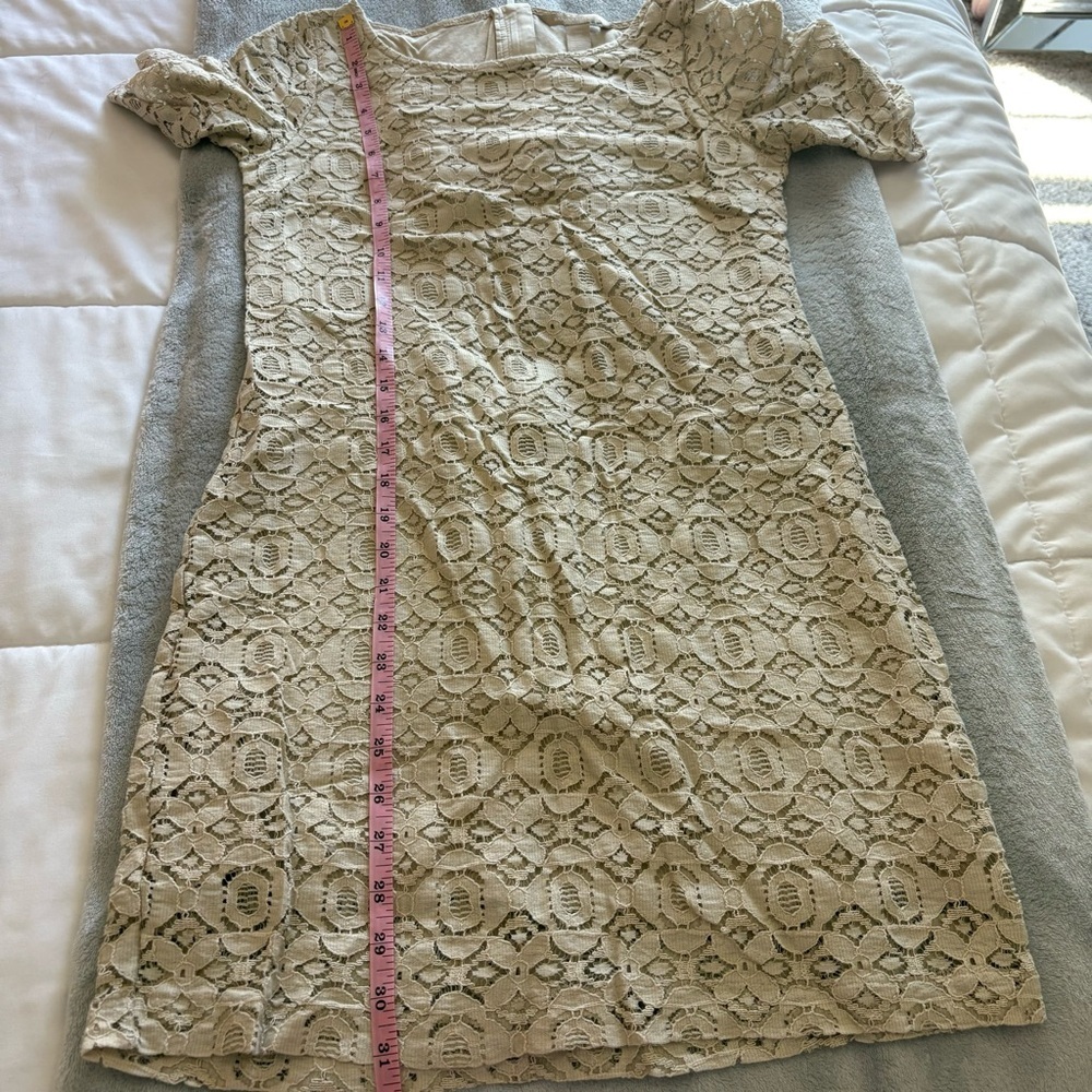 Banana Republic Women’s Beige Lace Mini Dress - Picture 7 of 9